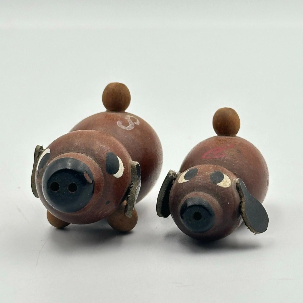 Vintage wooden salt‎ and pepper shakers dog puppy